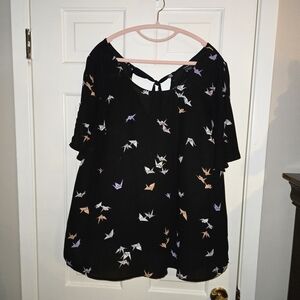 Black Torrid 2 Blouse with Origami Bird Print